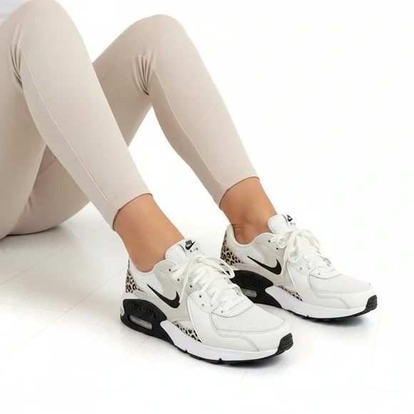 NWOT Nike Air Max Cream and Black Leopard Sneakers - Picture 3 of 10